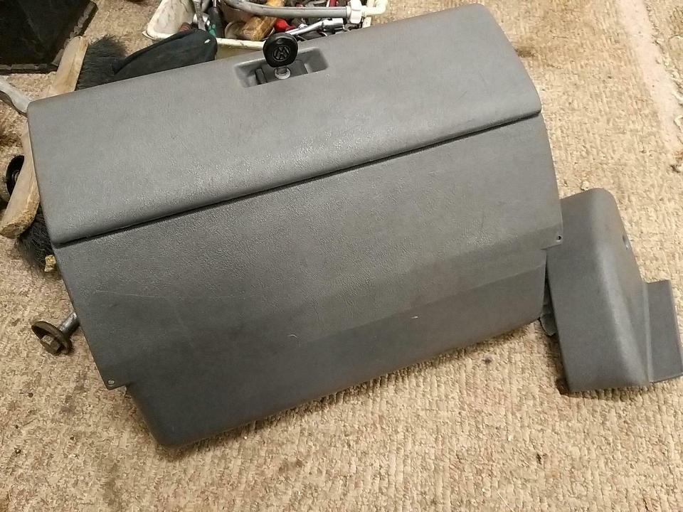 VW T4 Handschuhfach