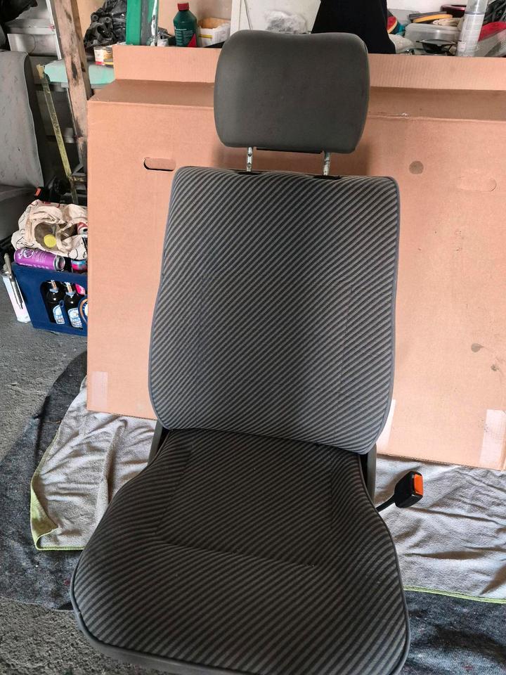 VW T4 Einzelsitz zweite Reihe