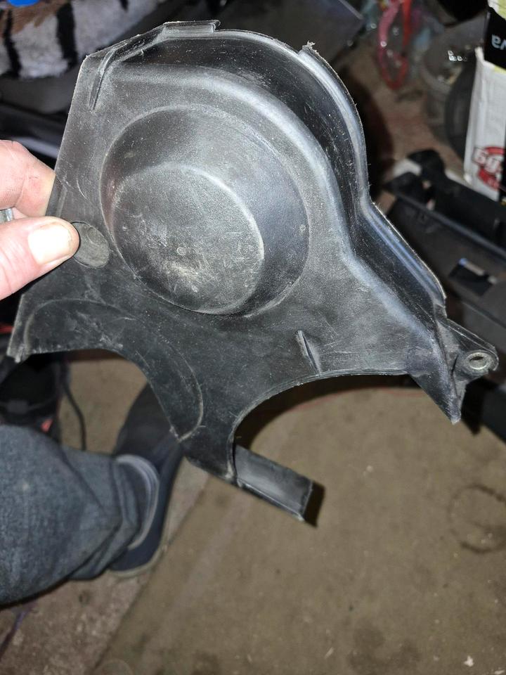 VW T4 2,4 D Zahnriemenabdeckung unten