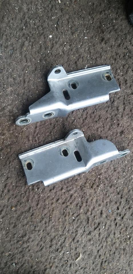 VW T4 Scharniere Halter Motorhaube LV