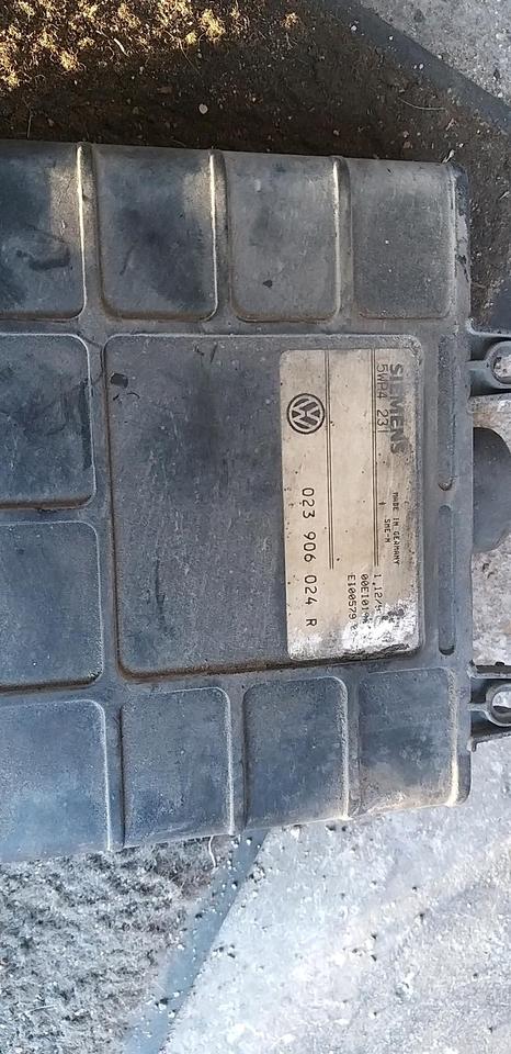 VW T4 2,5 ACU Motorsteuergerät 023906024R