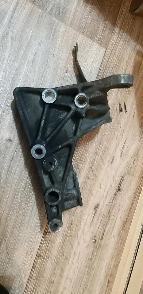 VW T4 Motorhalter Stütze 2,4 D ab bj 96