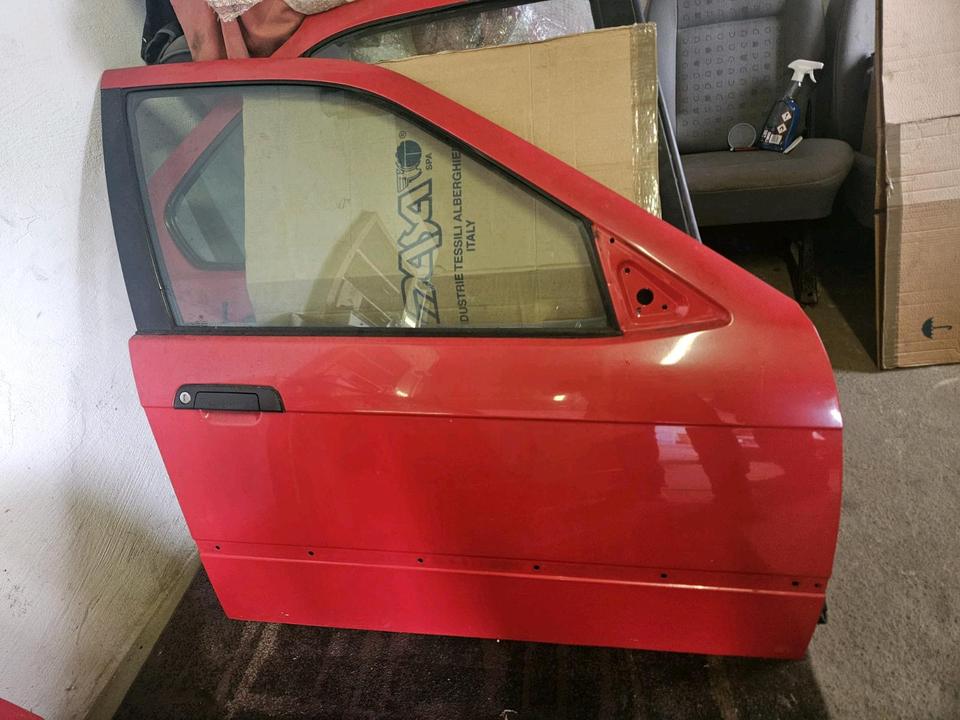 Bmw E36 Komplette Tür vorne/hinten links oder rechts