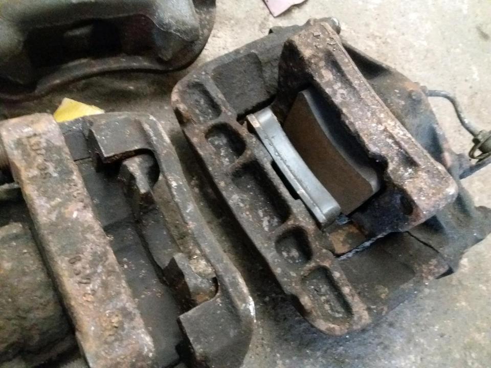 VW T4 Bremssatel vorne/ hinten